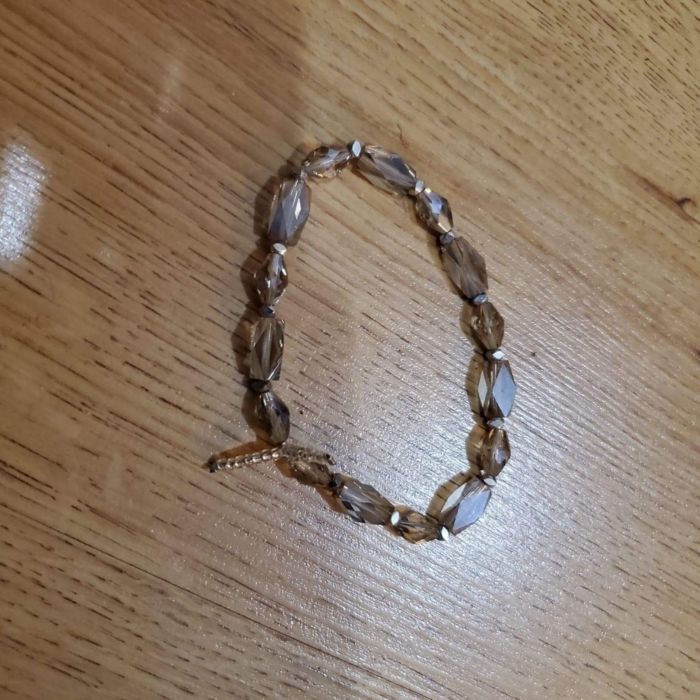 Over 20 bracelets - Picture 6 of 6